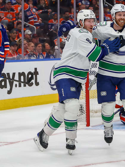 Elias Lindholm tvåmålsskytt – Vancouver Canucks åter i ledning