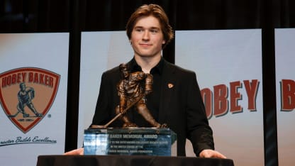 Macklin Celebrini wins 2024 Hobey Baker Award